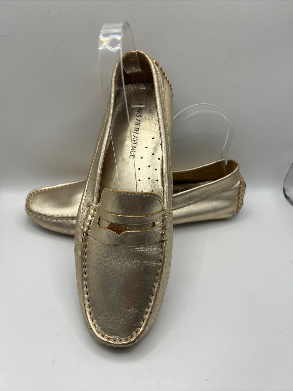 Saks Fifth Avenue Women’s Gold Leather Slip-On Driving Loafer Flats 8.5B